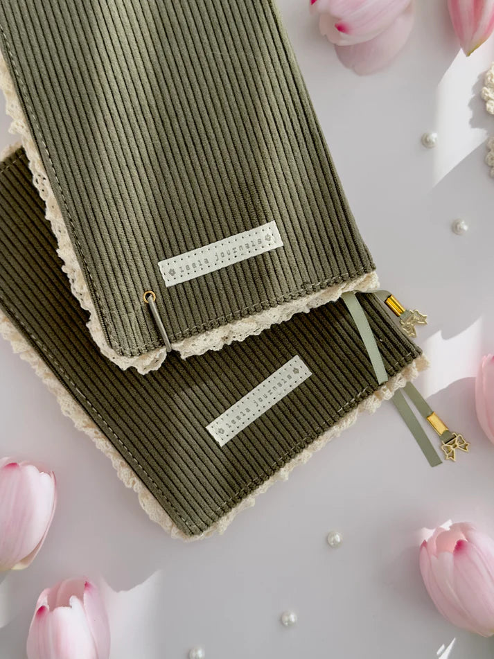 leelajournals Bear B6 TRP Notebook (Dotted, Grid)