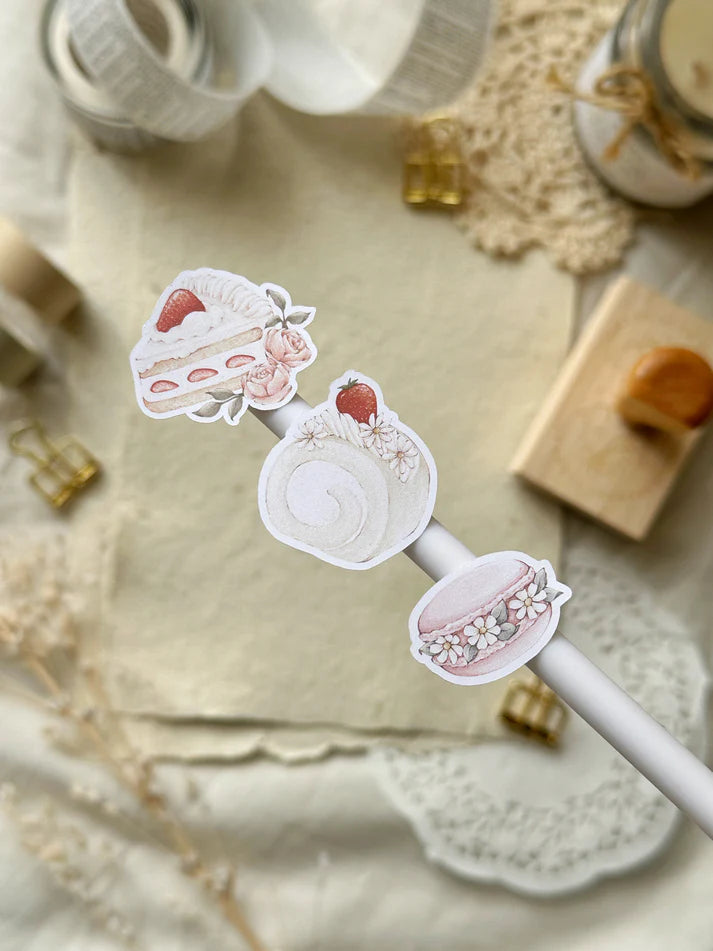 leelajournals Pretty Pastries Sticker Sheet - 1 pc Set

♡1pc sticker sheet set - 1 large&nbsp;

♡ pet matte (clear)

♡ all sheet dimensions estimated: L: 4x7 (in) | S: 4x3 (in)