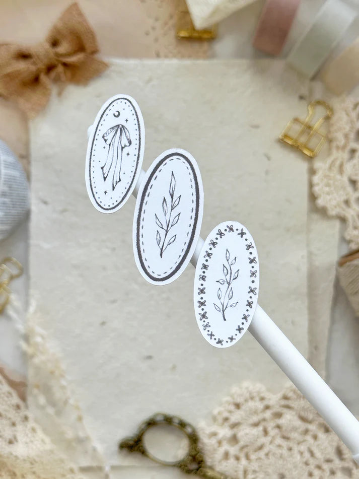 leelajournals Russian Doll Frames Sticker Sheet - 2 pc Set

♡2pc sticker sheet set - 2 large&nbsp;

♡ pet matte (clear)

♡ all sheet dimensions estimated: L: 4x7 (in) | S: 4x3 (in)