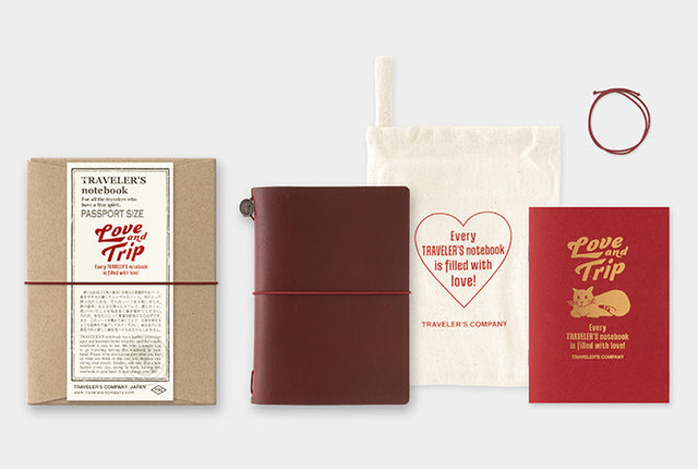 TRAVELER’S notebook LOVE AND TRIP Red (Passport Size)