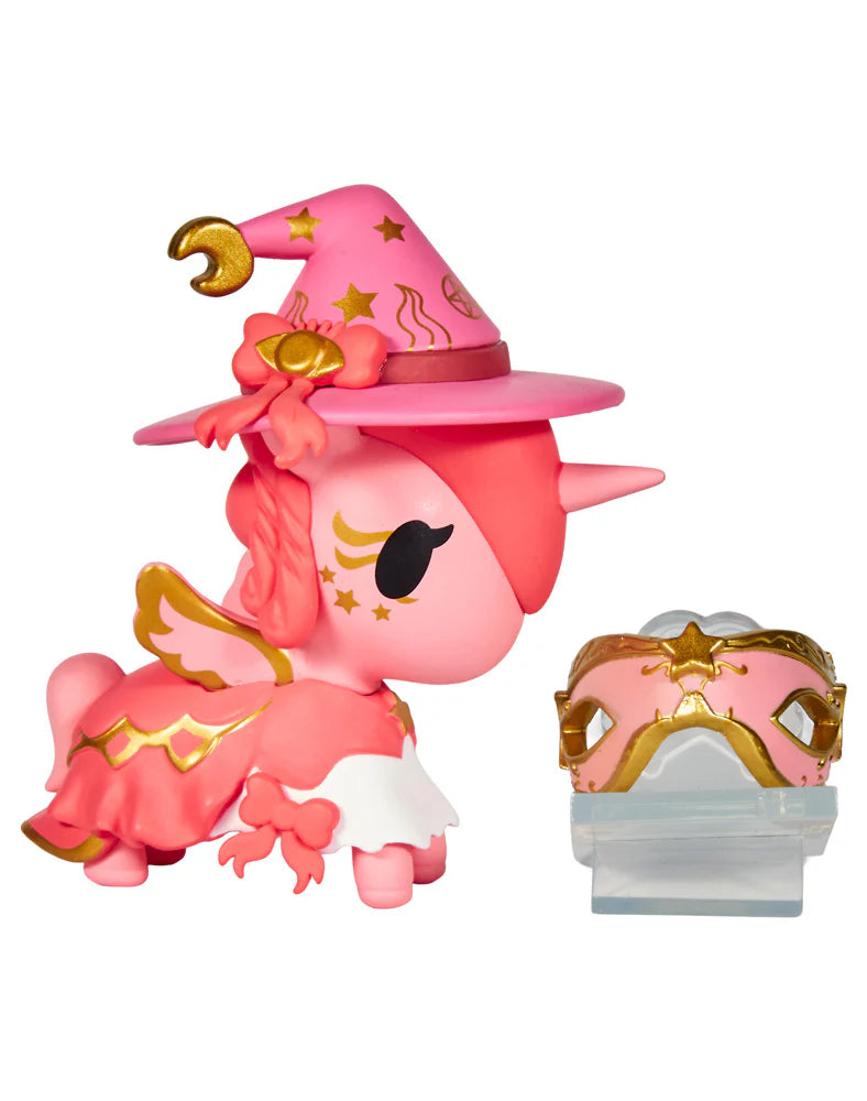 Step into a world of mystery and mischief with the Masquerade Unicorno Blind Box!&nbsp;&nbsp;Dressed to impress and ready for the grand ball, each Masquerade Unicorno features glittering masks, hidden identities, and dazzling details!&nbsp;&nbsp;Collect them all and let your Unicornos shine behind the mask!