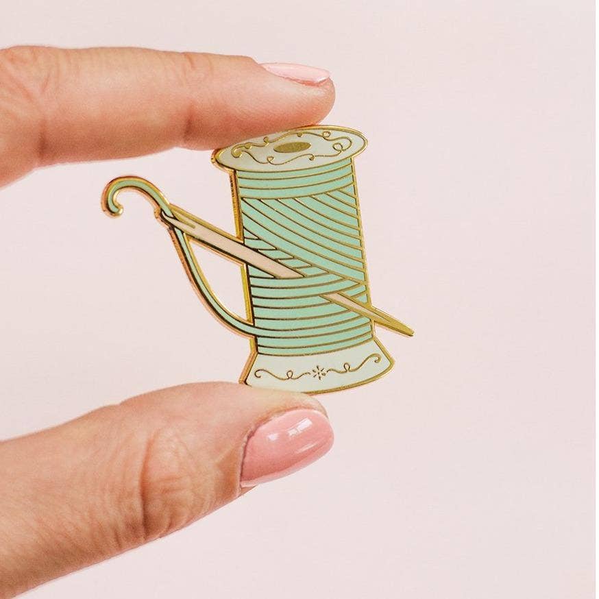 Pin Threadcraft Needle and Thread Mint Enamel Pin – Little Craft Place